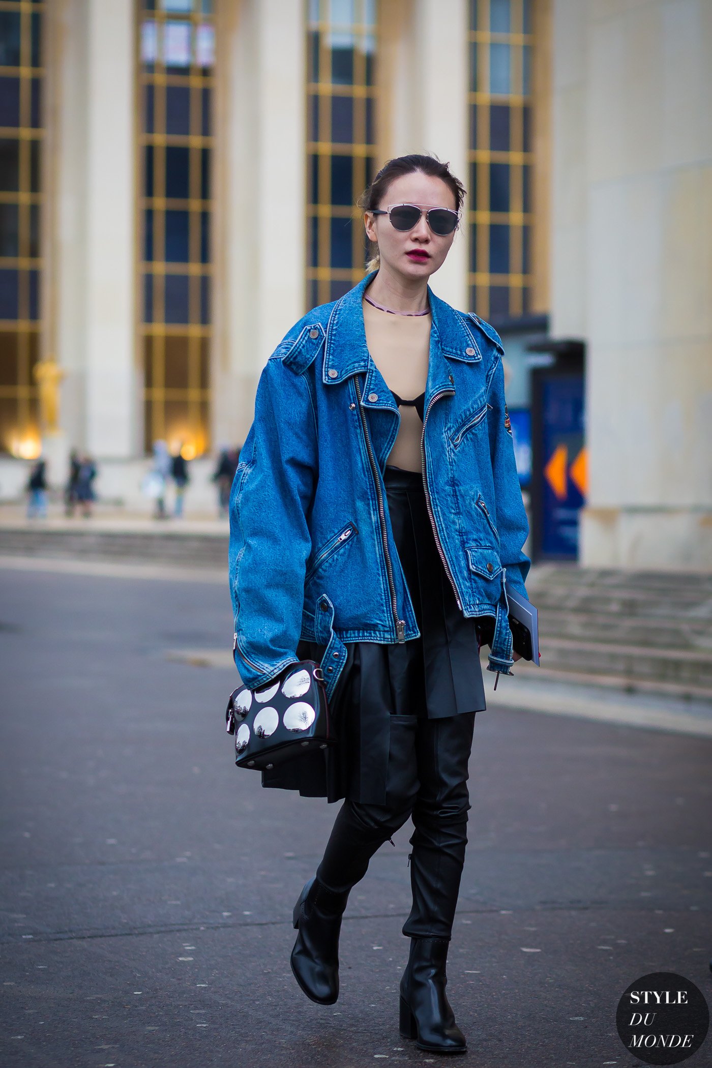 After Sacai Street Style Fashion Streetsnaps By STYLEDUMONDE Photography After Sacai Street Style Fashion Streetsnaps By STYLEDUMONDE Photography