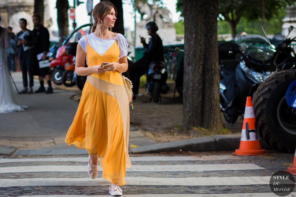 Dress dan Sneakers keep it casual