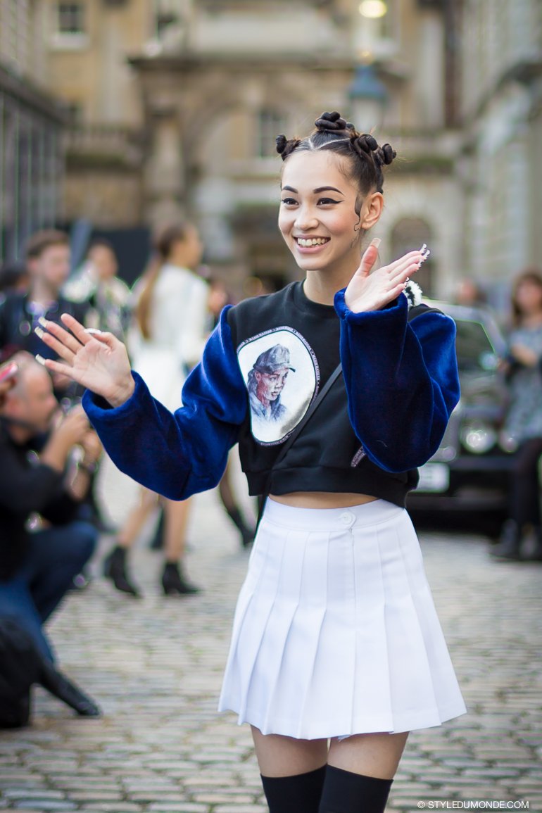 90s Hair Buns Style Du Monde Street Style Street Fashion Photos