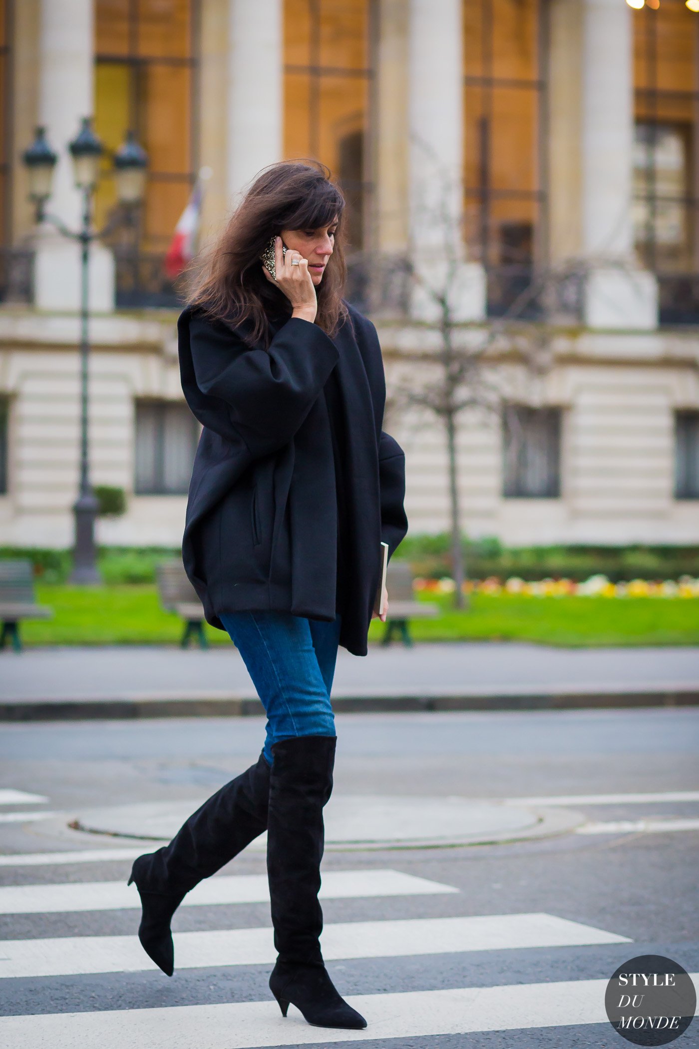 tag: black oversized jacket